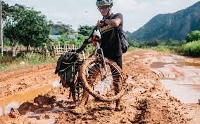 Vietnam Heritage Routes & Cycling Vacation on the Central Coast 15 Days